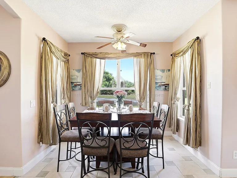 824 Lake Biscayne Way — Photo 20