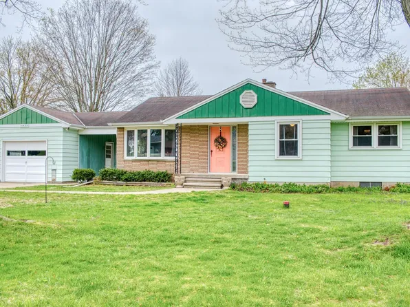 11439 E River Dr, Dewitt, MI 48820