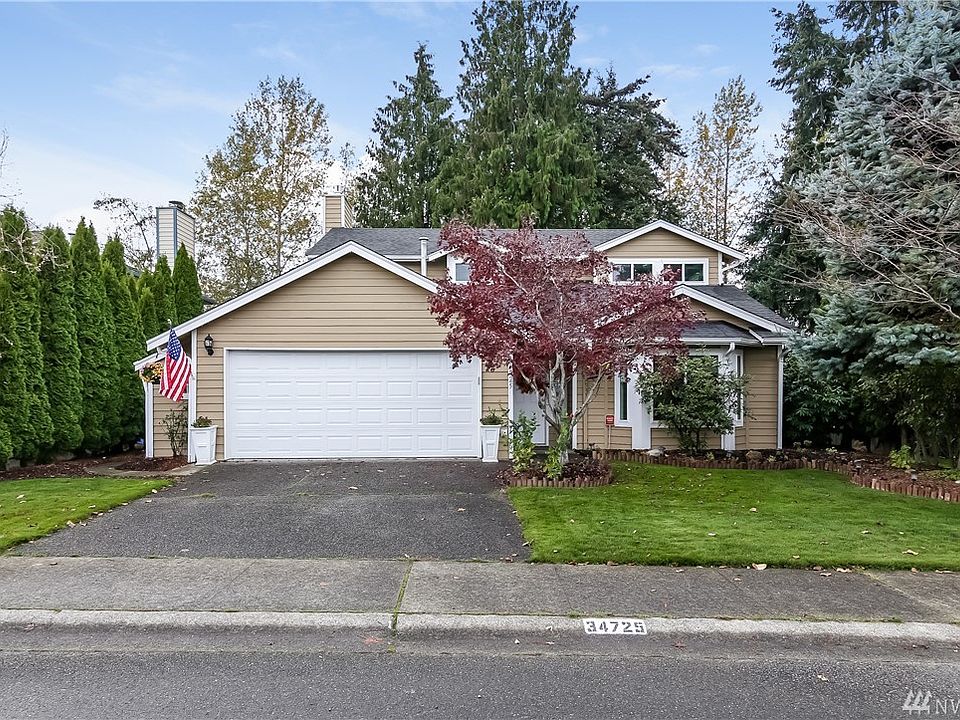 Tucked in the heart of Federal Way, this one is a Must See!