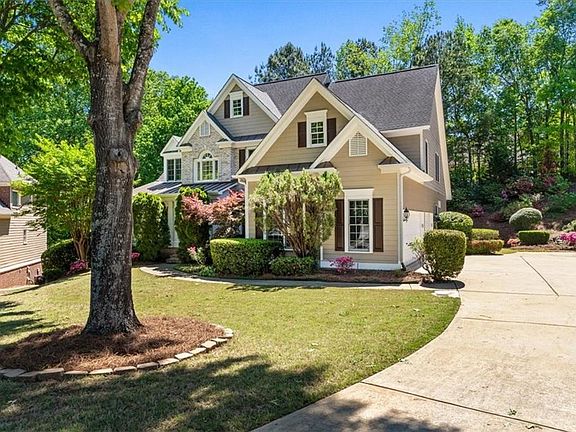 5th image of 455 Hillcrest View Dr