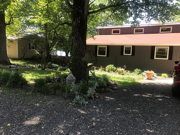 3rd image of 465 Naples Dr