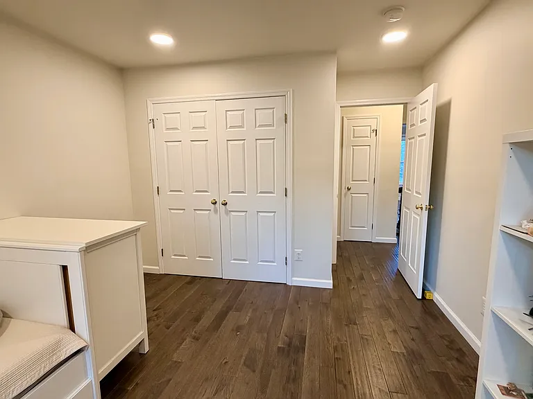 56 Foxwood Sq N — Photo 13