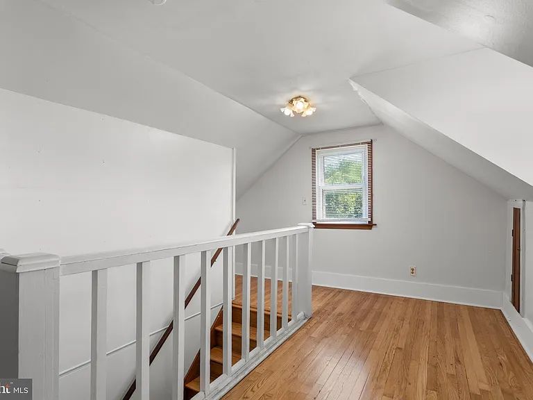 15605 Hanover Pike — Photo 18