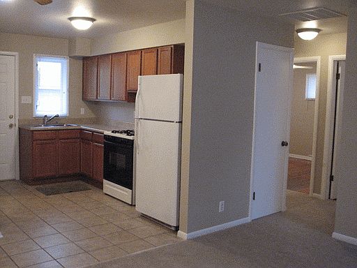 3rd image of 500 NE Freeman Ave