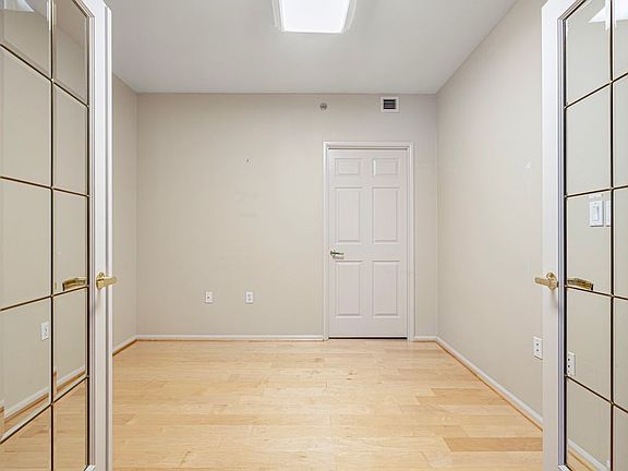 4th image of 177 107th Ave NE APT 1508