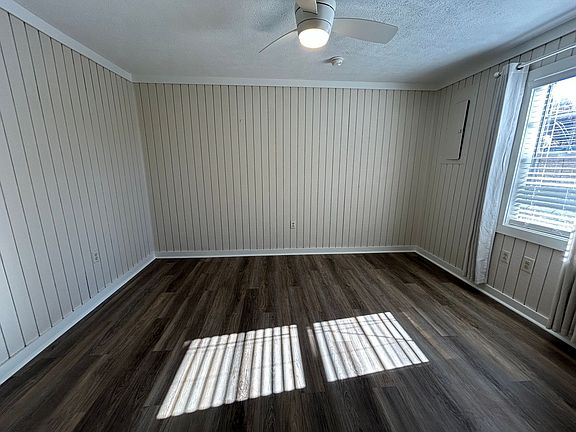 4th image of 229 N Church Ave #2