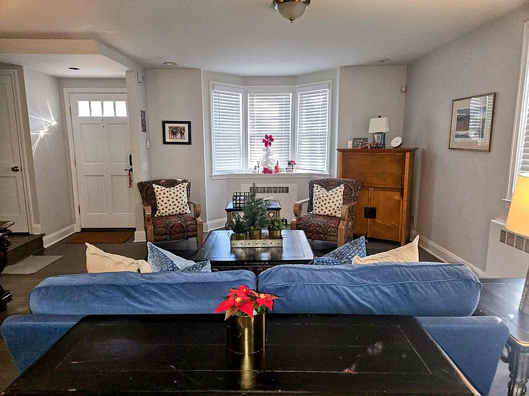 924 E Lake Ave — Photo 9