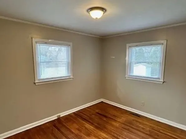 915 Ross Ave, Greensboro, NC 27406