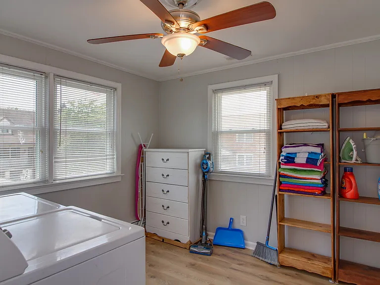 1273 Little Bay Ave — Photo 35