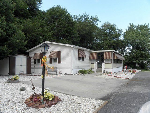 Double wide on oversized lot