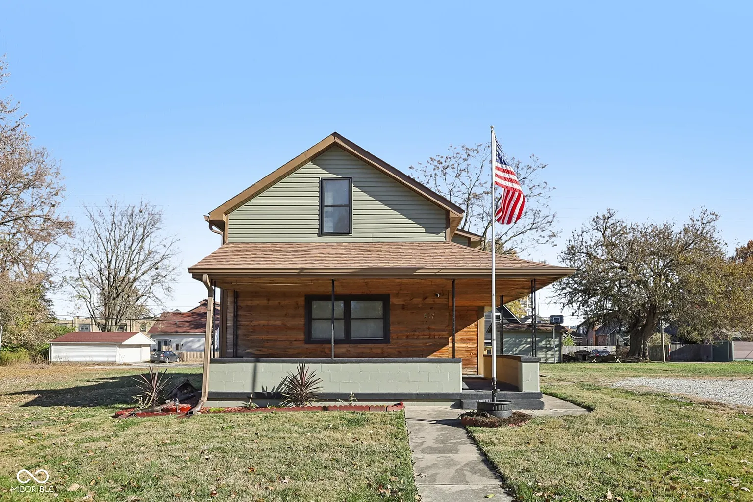 547 Dorman St photo 1