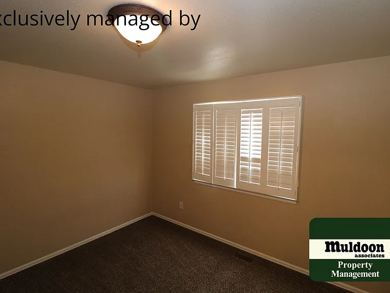 291 W Elgin Dr — Photo 14