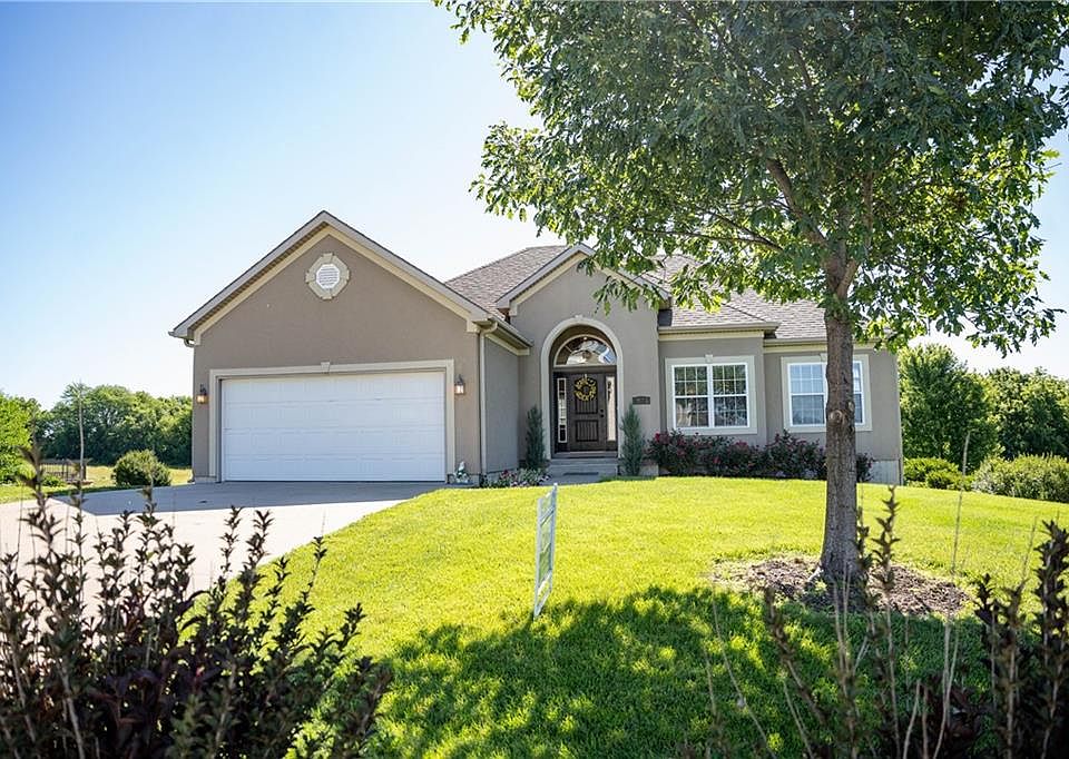 1st image of 19327 Tomahawk Ln