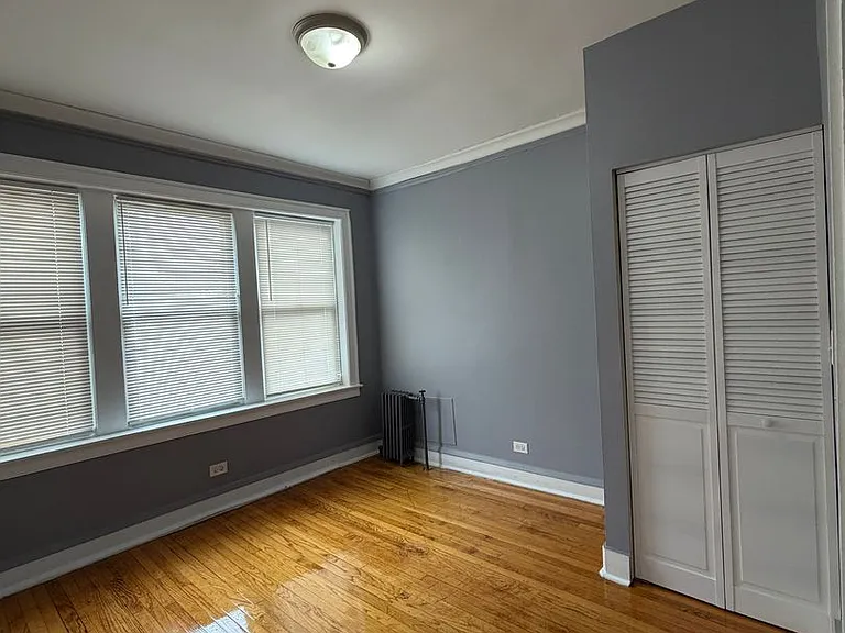 7705 S Laflin St — Photo 6