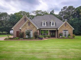 4185 Southern Manor Dr N, Lake Cormorant, MS 38641