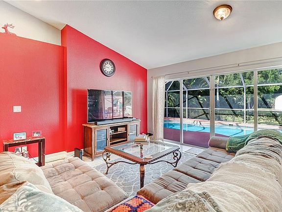 5th image of 4981 Hickory Wood Dr