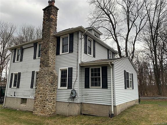 3rd image of 2054 Hamblyn St
