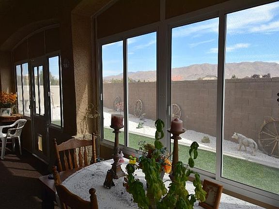 4th image of 19395 Boulders St