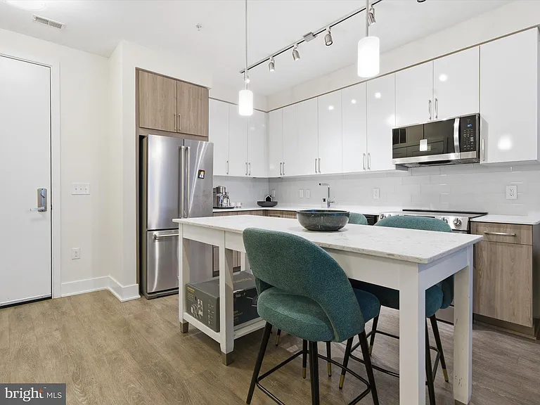 145 Riverhaven Dr #214 — Photo 4