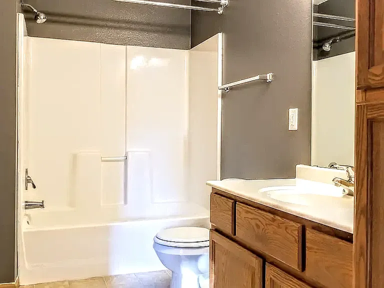 18 Bridgewater Trl — Photo 10