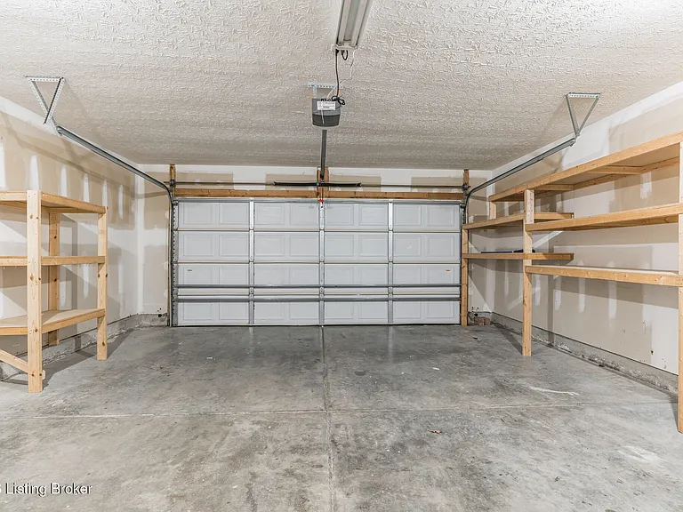 7121 Blue Stream Ct — Photo 21