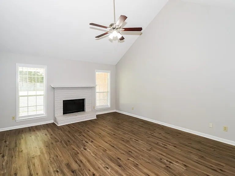 6752 Oakmoor Cir S — Photo 6
