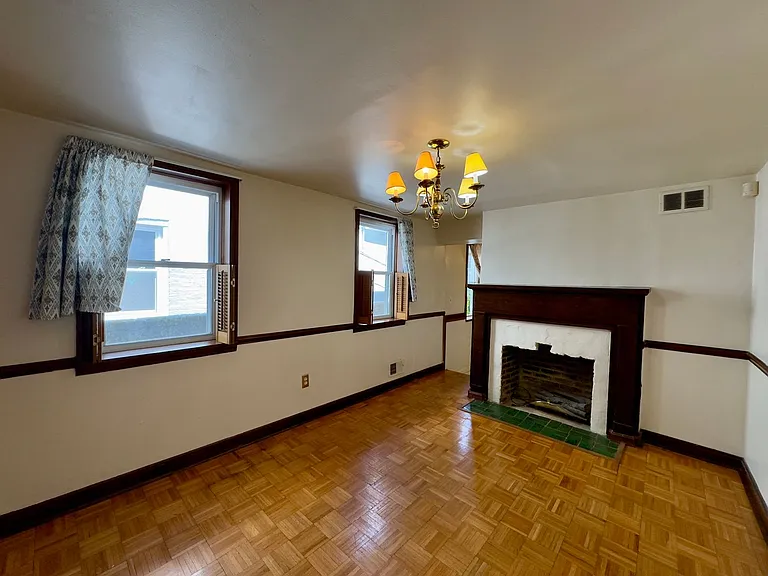 331 S Ann St — Photo 8
