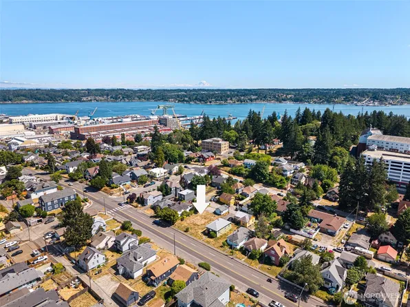 1713 Burwell Street, Bremerton, WA 98337