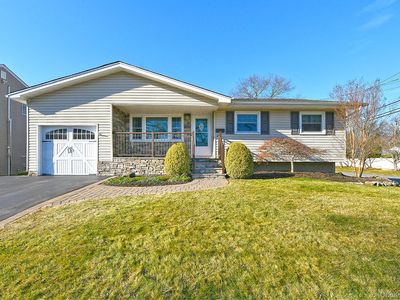 534 Hyman Avenue, West Islip, NY, 11795