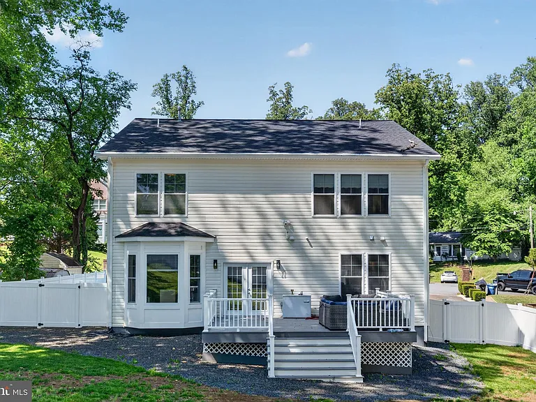 3925 Ashwood Pl — Photo 61