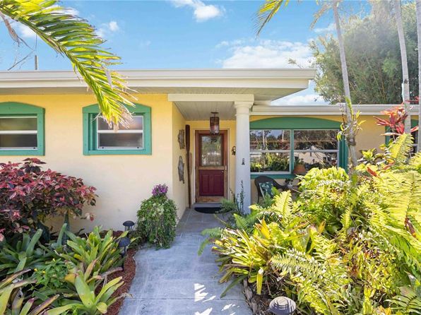 610 Poinsettia Rd, Nokomis, FL 34275