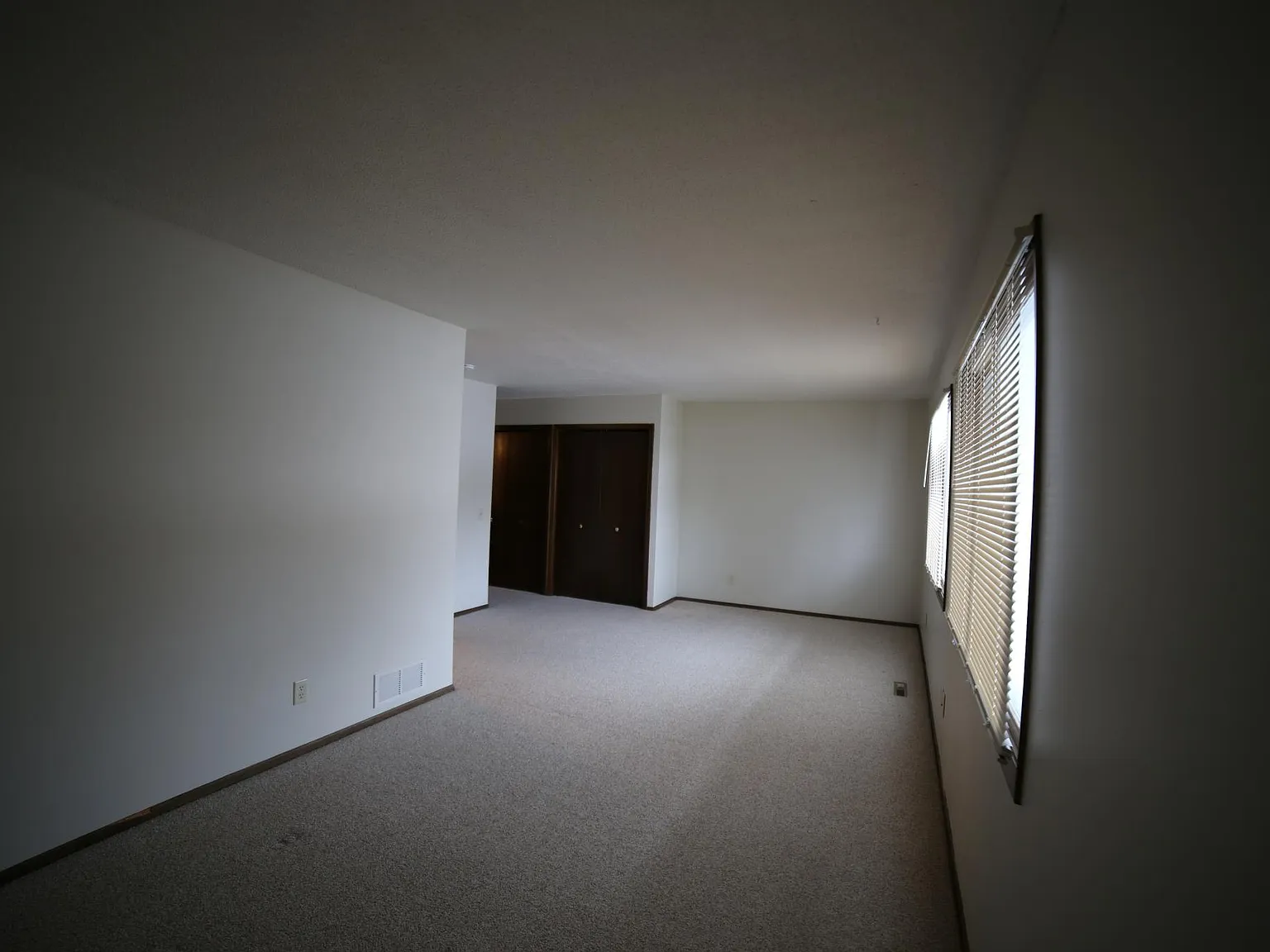 3 bed, 1800 sqft, $2,195 — Photo 3