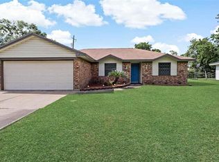 5330 Dawn Dr, Beaumont, TX 77706
