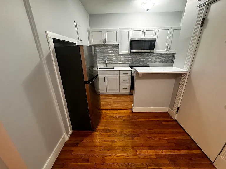31 Orkney Rd #5 — Photo 4