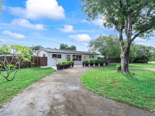 3557 LLOYD Drive, Oakland Park, FL 33309
