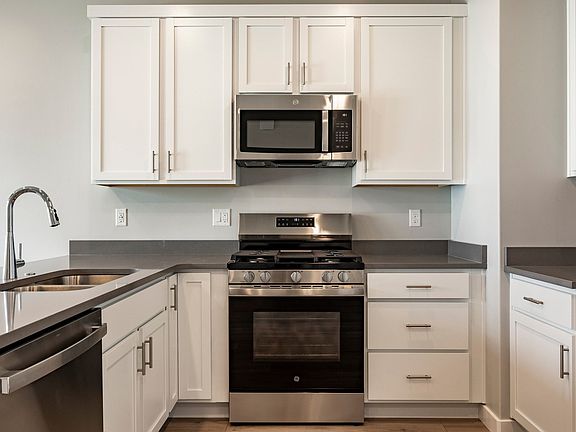 3rd image of 129 Scenic Heights Rd #510