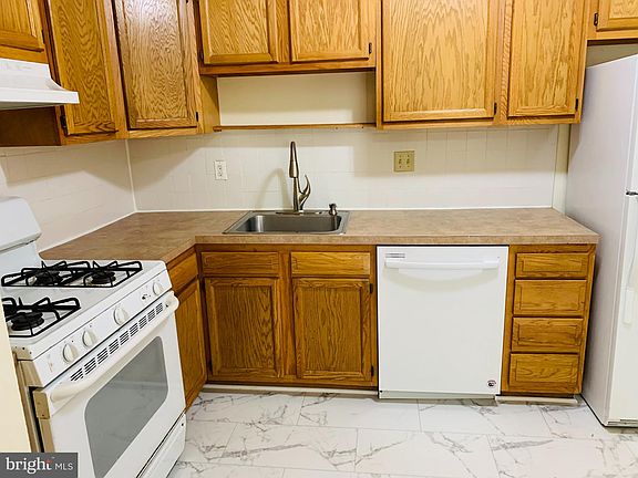 5th image of 11100 Lund Pl
