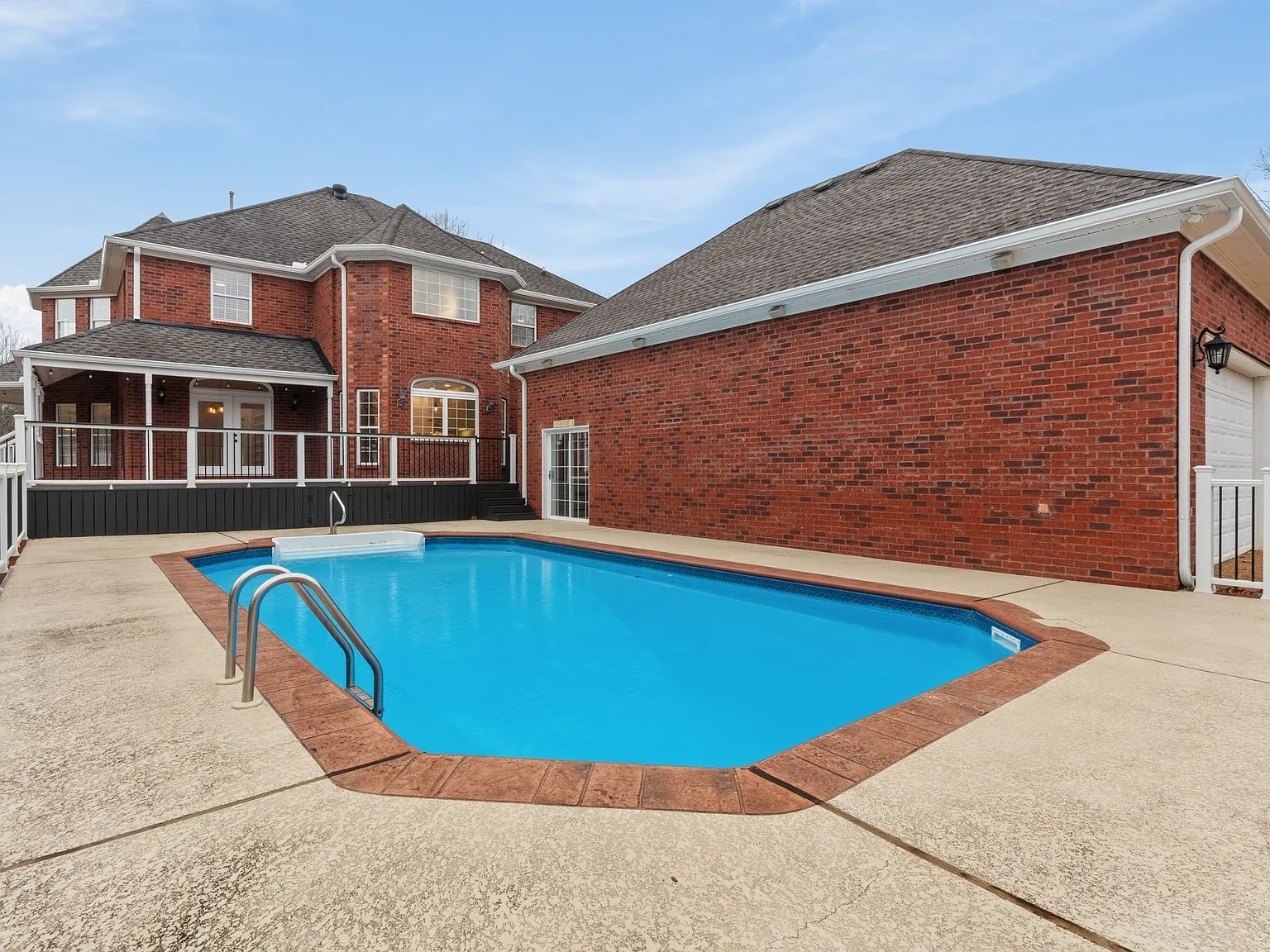 3 bed, 3.5 bath, 3750 sqft, $5,000 — Photo 4