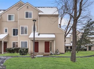316 Woodlake Dr, Marlton, NJ 08053