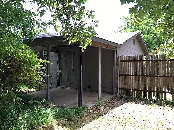 Building Photo - 509 Hodge St