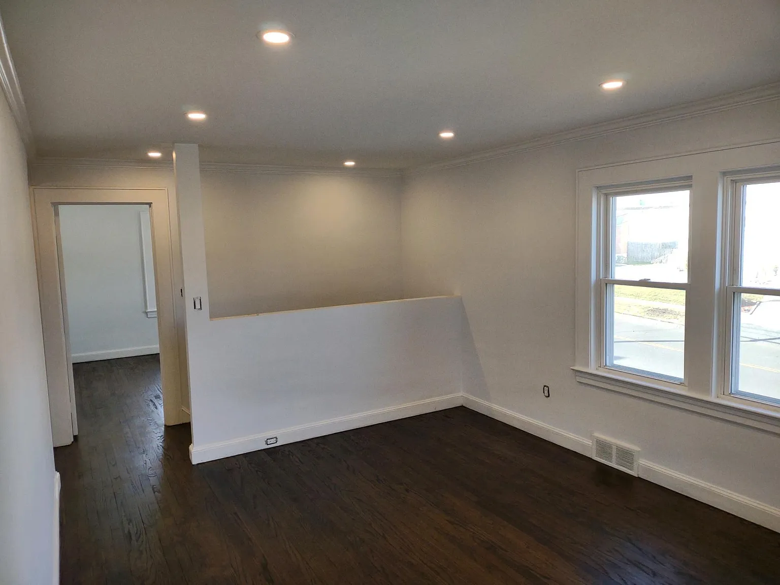 430 Knowlton St — Photo 2