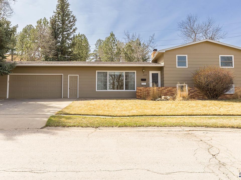 1st image of 3209 Tomahawk Dr