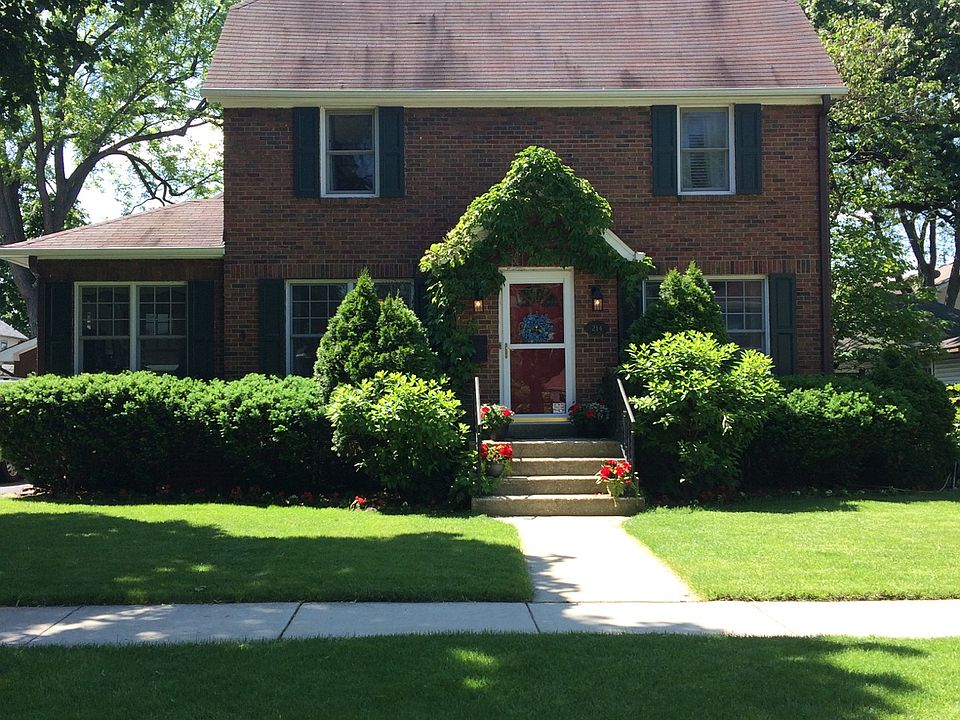 1st image of 214 E Jefferson Ave