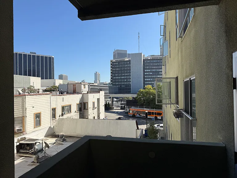 Bixel at Fifth — Photo 25