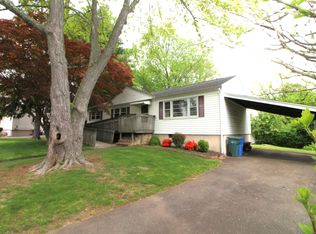 21 Lent Rd, Hamden, CT 06517