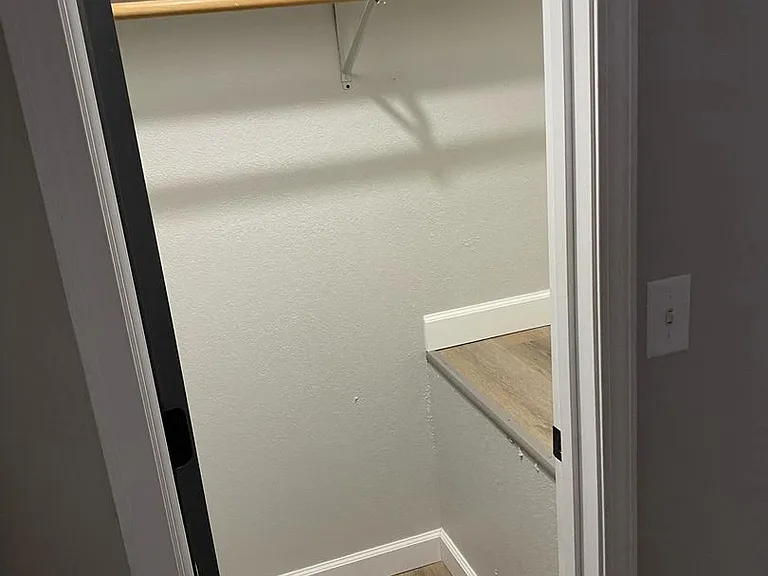 4223 Sunset Dr #4 — Photo 8