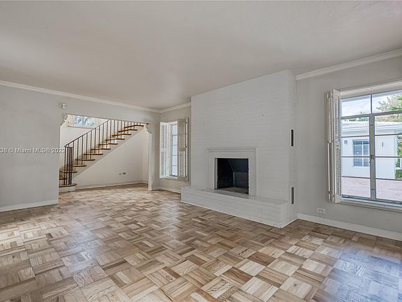 2nd image of 1259 Alhambra Cir
