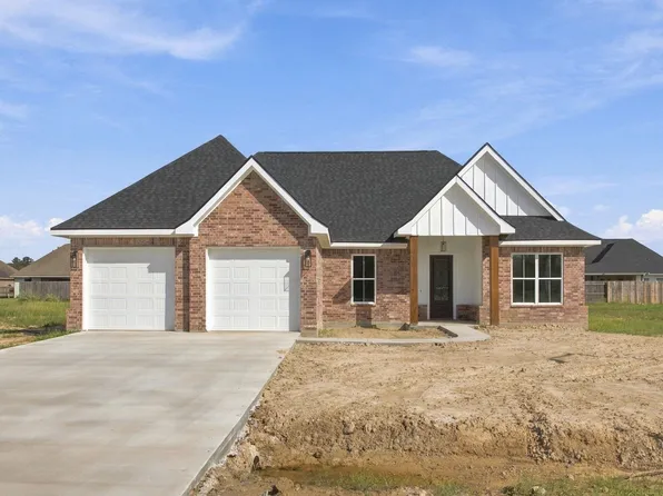 1450 Rivers Ct, Lake Charles, LA 70611
