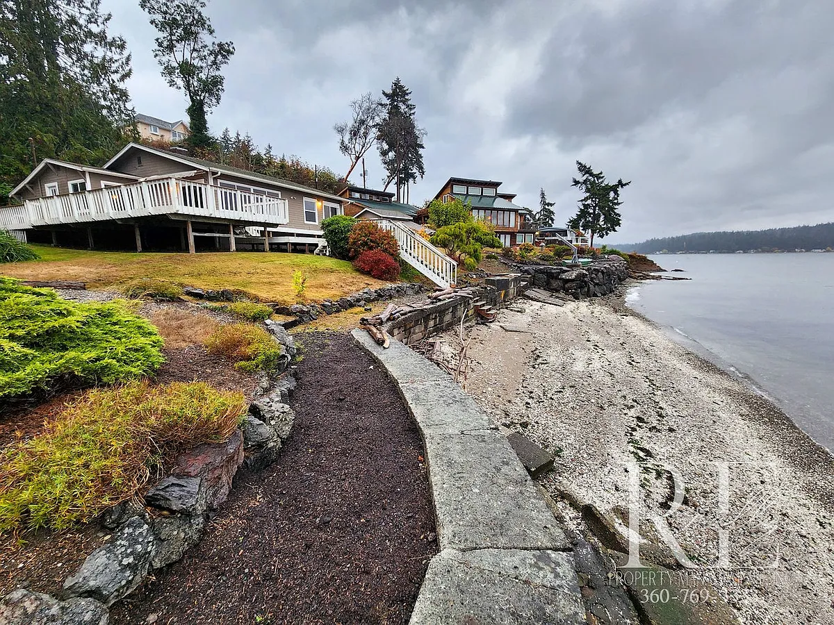 Building Photo - 5765 Watauga Beach Dr E