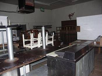 2nd image of 152 N Main St
